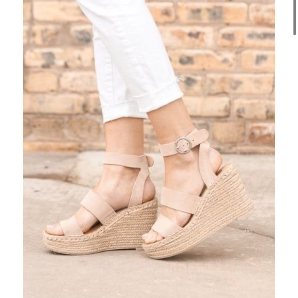 Dolce Vita Wedge sandal